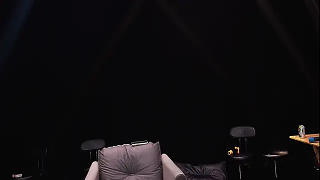 LookingBoy-001 live XXX chat