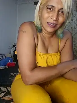Goodgirlsue_77's Live XXX Chat