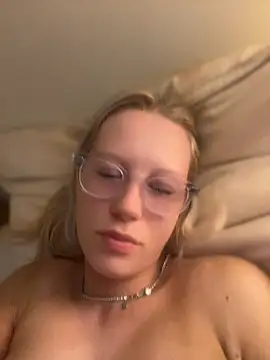 LeniMaria Chat XXX live