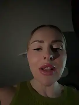 EmaSalis' Live XXX Chat