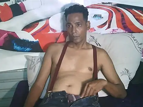 IndianHunk01 live XXX chat