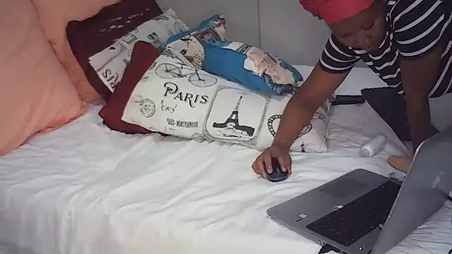 xxBoobieGal's Live XXX Chat