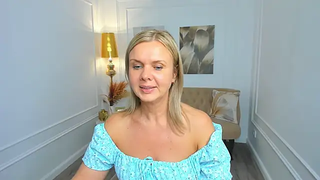 Chat +18 de AgathaKlouin ao vivo