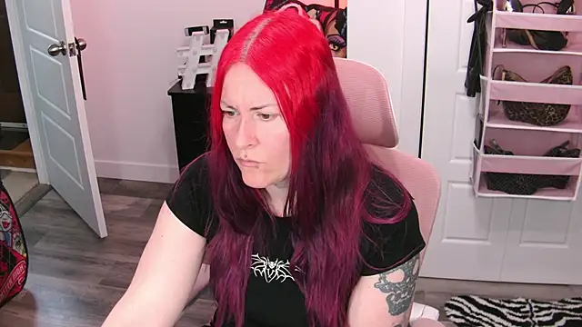 Chat +18 de gennyrock ao vivo