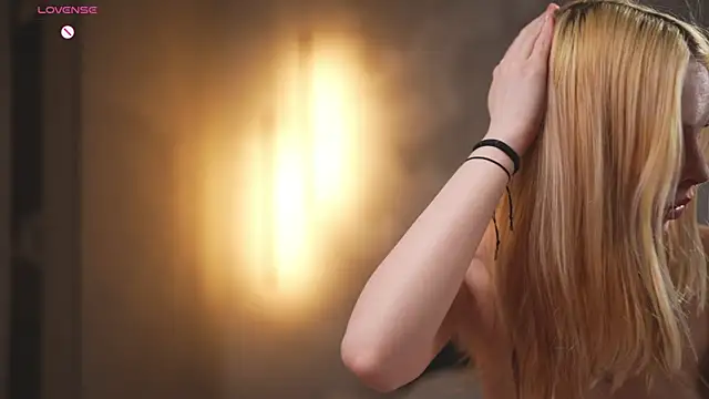 ElvenCat's Live XXX Chat