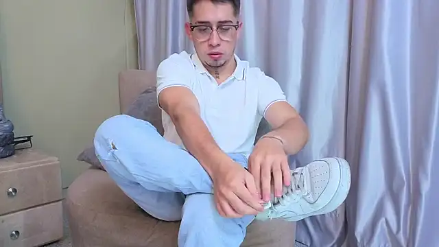 Czat XXX na żywo – Tommas_Jhonson