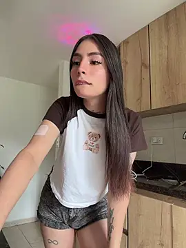 Camistar18 লাইভ XXX চ্যাট