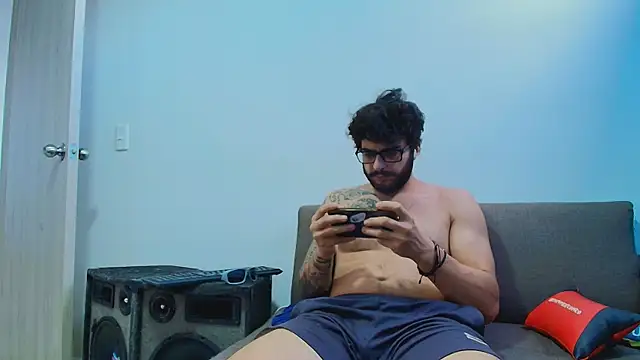 thomas_gun Chat XXX live