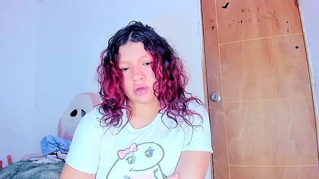 Chat XXX ao vivo de Emily_Coper18