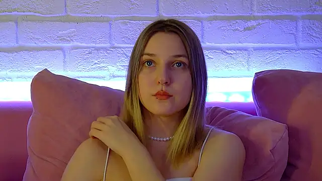 Chat +18 de TinnaBurton ao vivo