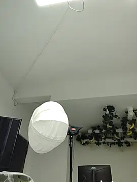 -OvO-'s Webcam Show
