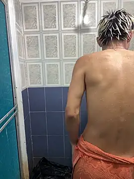 MaxyRyan Show in webcam