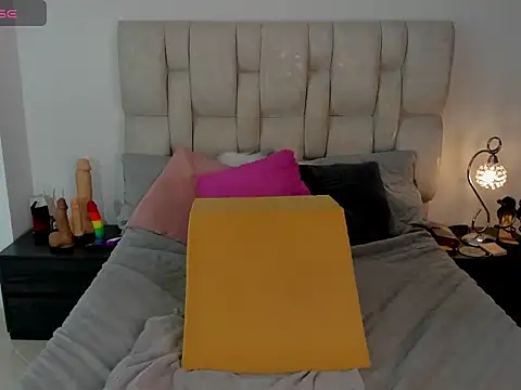 nia_brown Webcamshow