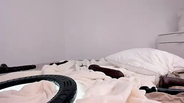 lil_shouty_bitch – Kamerová šou
