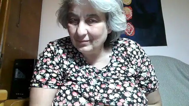 ExquisiteMature élő XXX-chatje