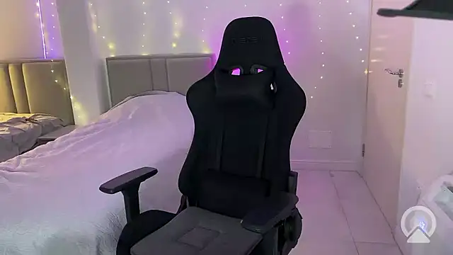 PrincesSsLilu's Live XXX Chat
