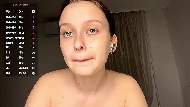 XXX chat uživo modela LoryMusetti