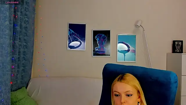 KatherineePierce's Live XXX Chat