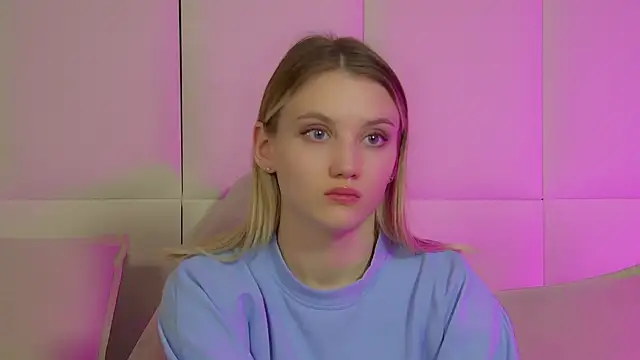 StacyEvances' Live XXX Chat