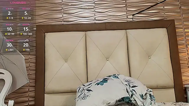 Miladiosa 现场XXX聊天