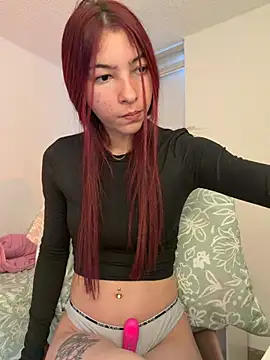دردشة SarahLee__ الجنسية المباشرة