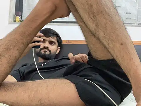 BBC_HORNY_GUJJUn Webbikameraesitys
