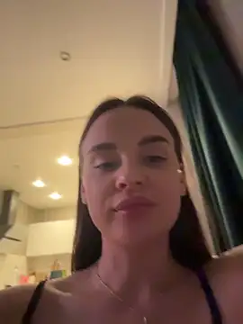 KristiRich Adlı Modelin Canlı XXX Sohbeti