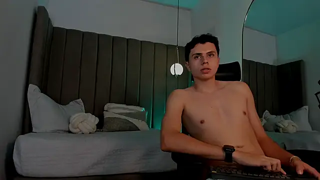 liam_salvatoree – webcam-show