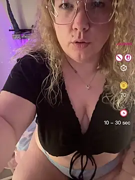 CurvyAnonymousGirl89 Live XXX-Chat