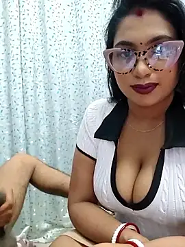 Queen_Doll – Kamerová šou