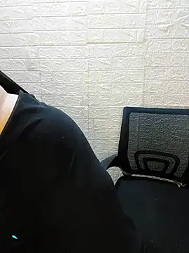 Adiba_2's Live XXX Chat