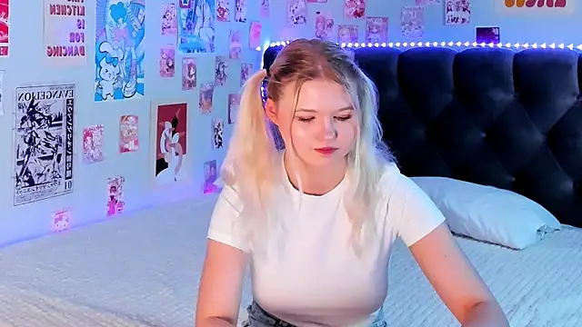 LunariaFox's Live XXX Chat