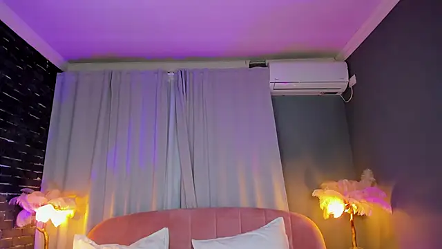 AmedeeaBanks Webcam show