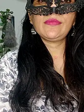 BhabhiPooja69 Adlı Modelin Canlı XXX Sohbeti
