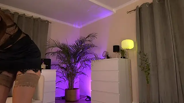 Tinydoll_XO Webcam show