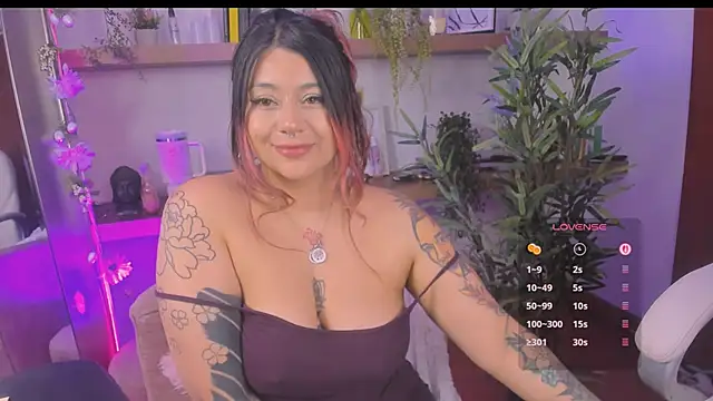 _Lorraine_v Chat XXX live