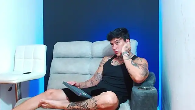 JUSTIN_FULLER1 Adlı Modelin Canlı XXX Sohbeti