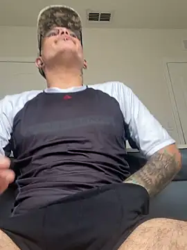 Show modela Theguynextdoorxxx na web-kameri