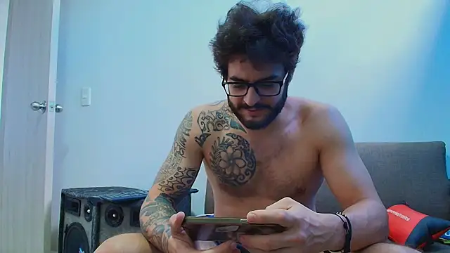 Chat XXX en directo de thomas_gun
