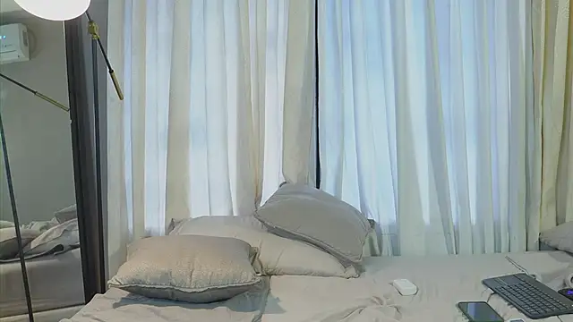 Mia_and_Belmonthのウェブカメラショー