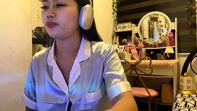 GlindaDejardin Pertunjukan Webcam