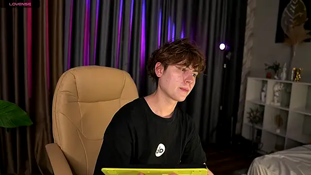 Mark_Ian_ webkamerás műsora
