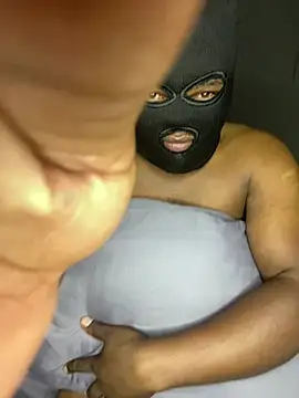 darkdickgg: διαδικτυακό σόου στην κάμερα