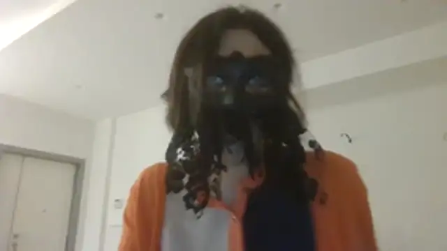 HelenTiAscolta's Live XXX Chat