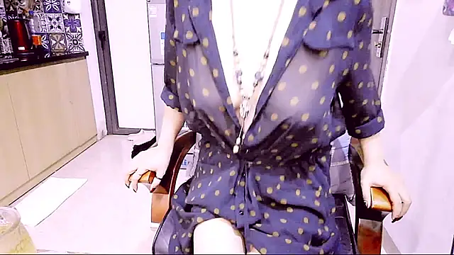 Miu-Le Pertunjukan Webcam