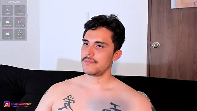 jasonxd9898 Adlı Modelin Canlı XXX Sohbeti