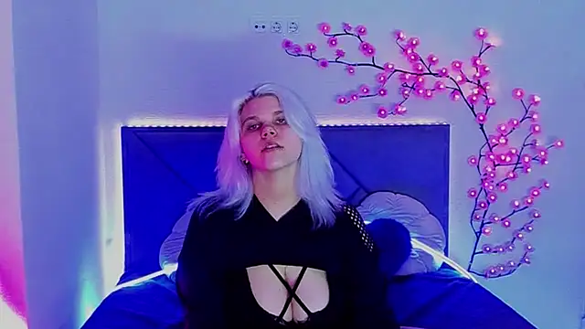 JoannLowe's Live XXX Chat