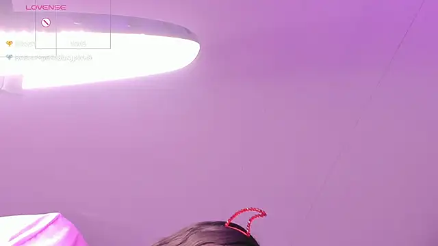 violeta_olsen élő XXX-chatje