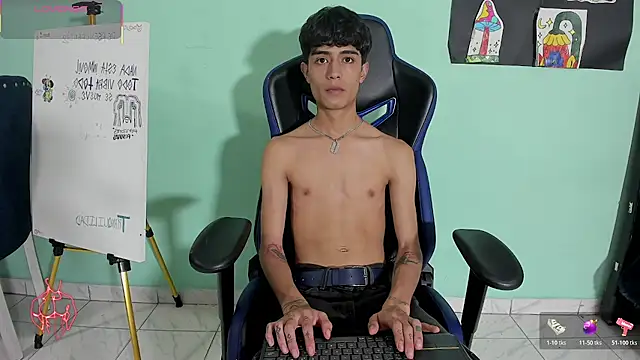 Онлайн чат XXX TYLERhHOT2005