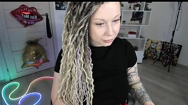 Chat XXX en directo de HoneySallyMoore